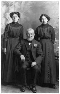 Mourning clothes - Photo of Weddell Family 1913