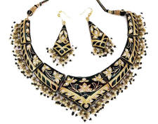  Indian fashion jewellery necklace and earrings from Venkatraman Jewels of Jaipur India. 