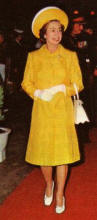 The Queen in all yellow.