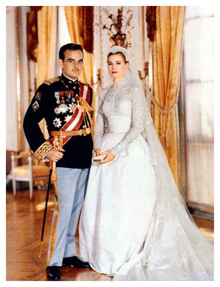 http://fashion-era.com/images/Wedding/1950s_weddings/1956_wedding_rain_grace.jpg