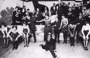 1920s fashion was influenced by jazz