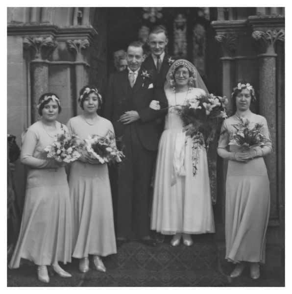 British bride's 1930s wedding dress saved from Australian rubbish skip -  BBC News