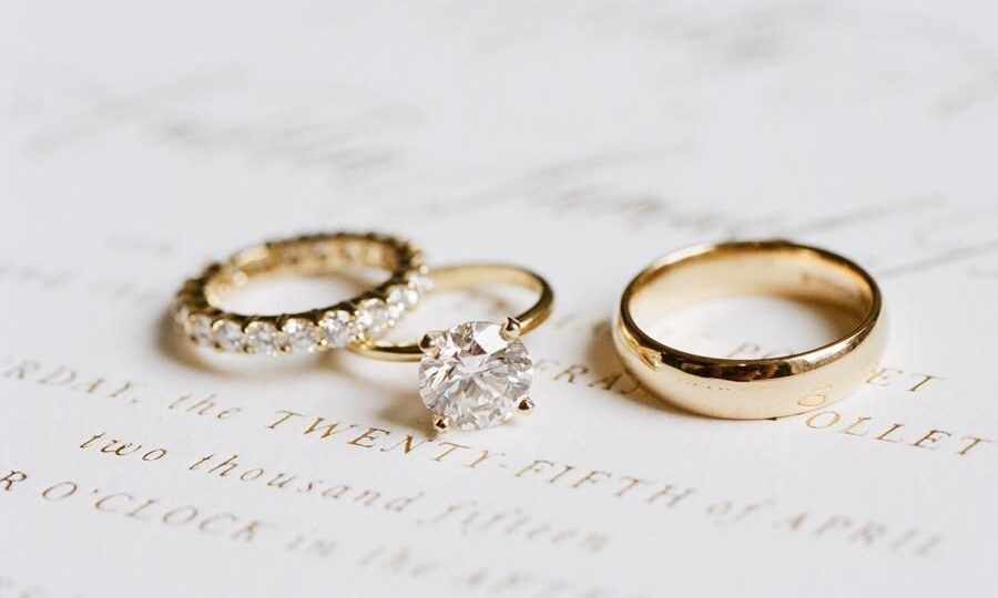Engagement vs. Wedding Rings: What's the Difference?