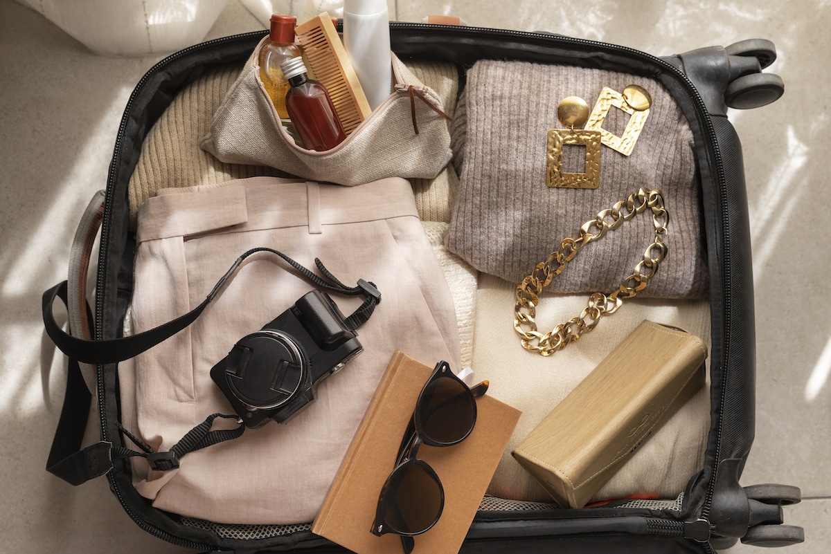 Traveling Light: Mastering Packing Versatile and Stylish Outfits