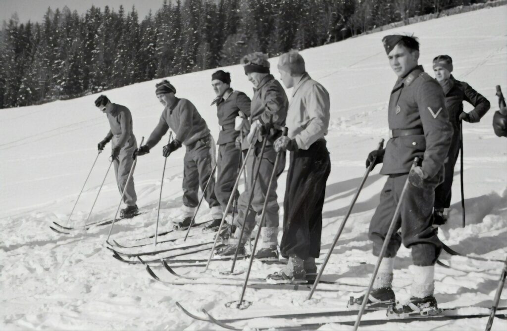 1940s mens ski sports clothing