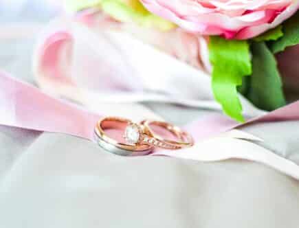 Solitaire vs. Multi-Stone Engagement Rings