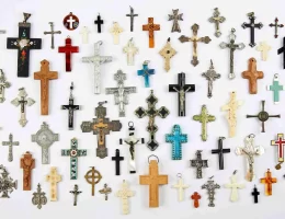 history of the crosses, many different crosses