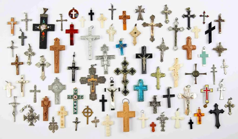 history of the crosses, many different crosses